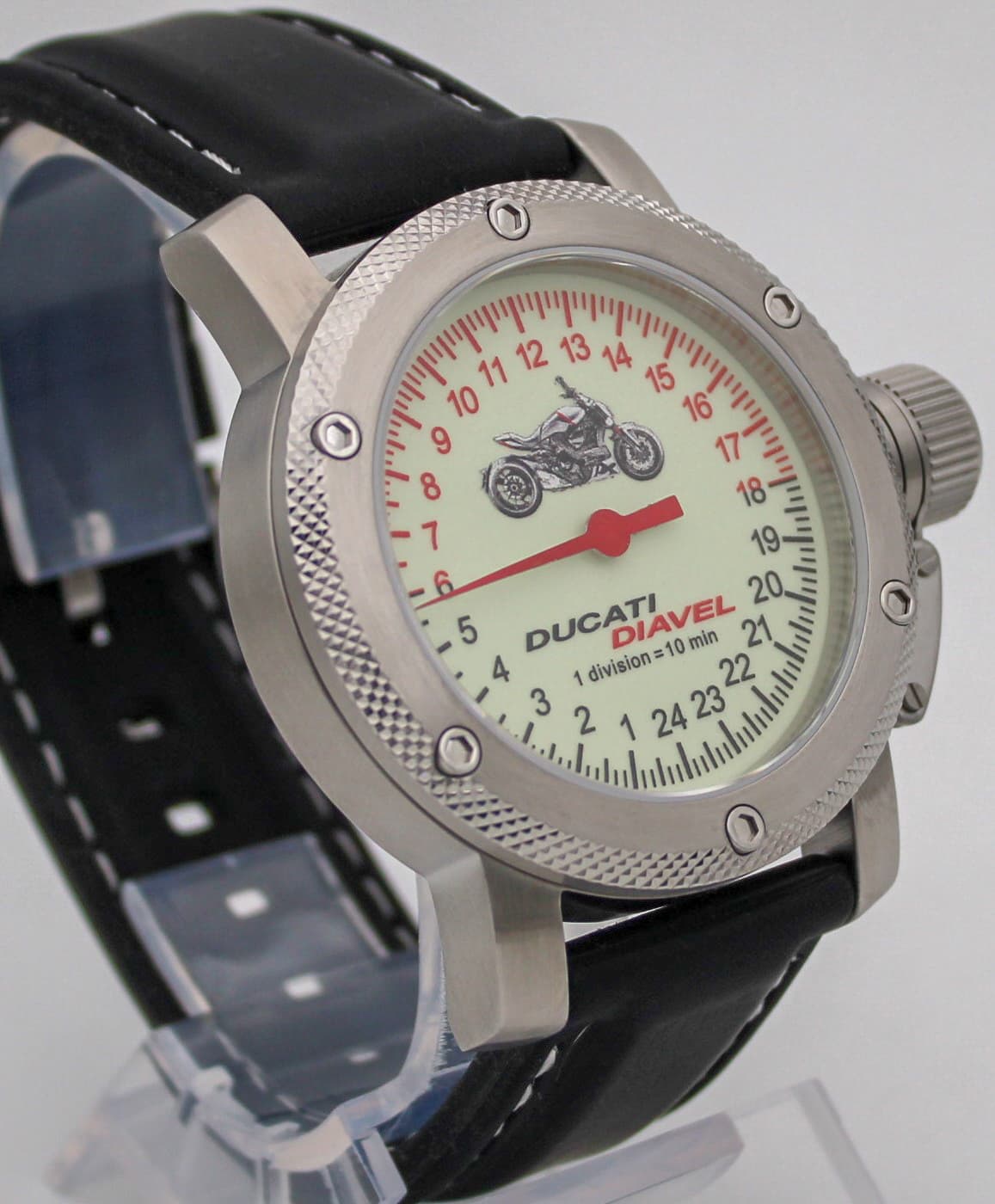 Часы DUCATI DIAVEL (мотоцикл) механизм Восток 2431.01
