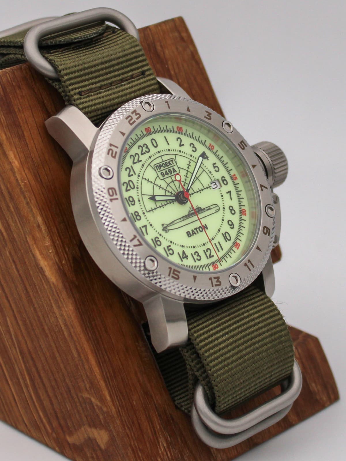 Часы 949А / Baton кварцевые (Ronda 515.24H) Q47.046.21