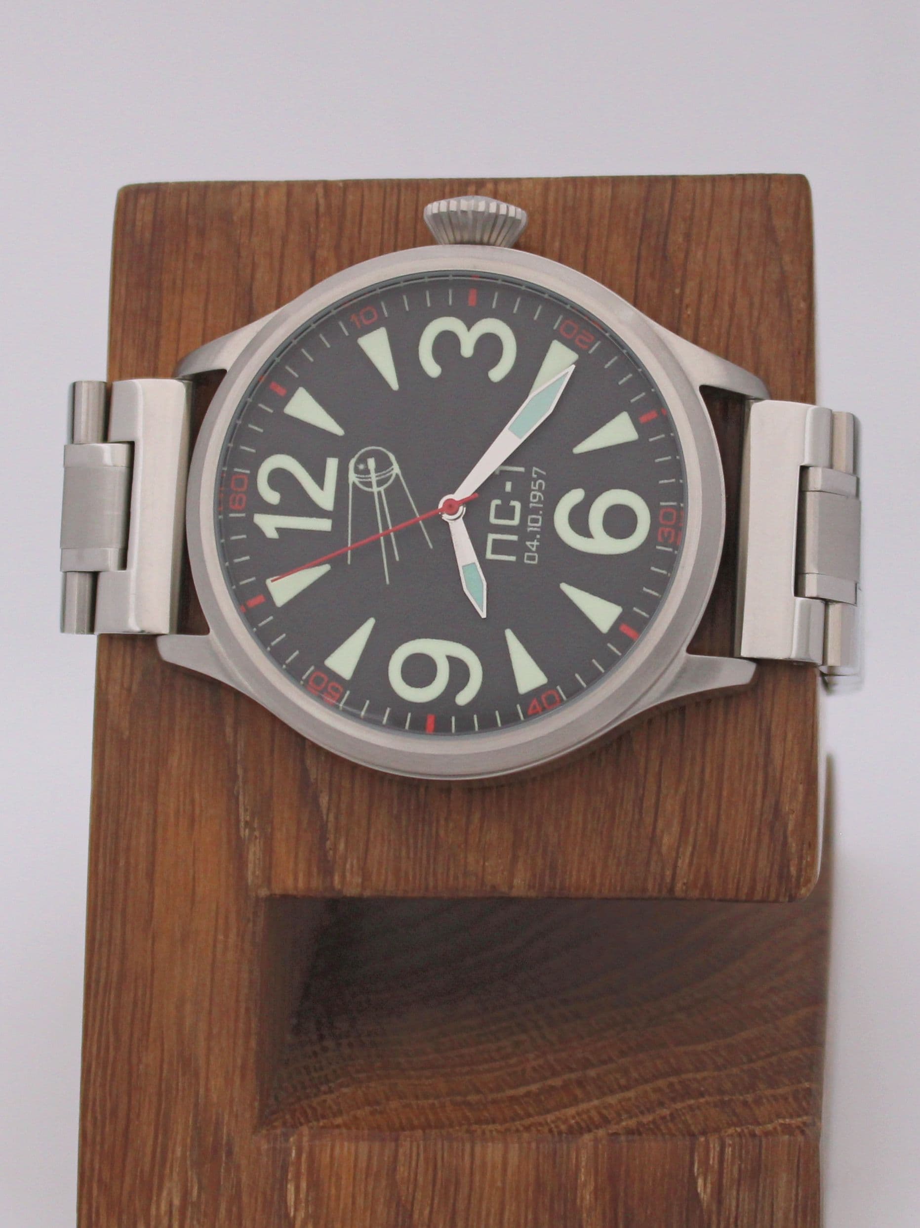 Часы "Простейший Спутник-1" механические (Восток 2409) 11.124.2