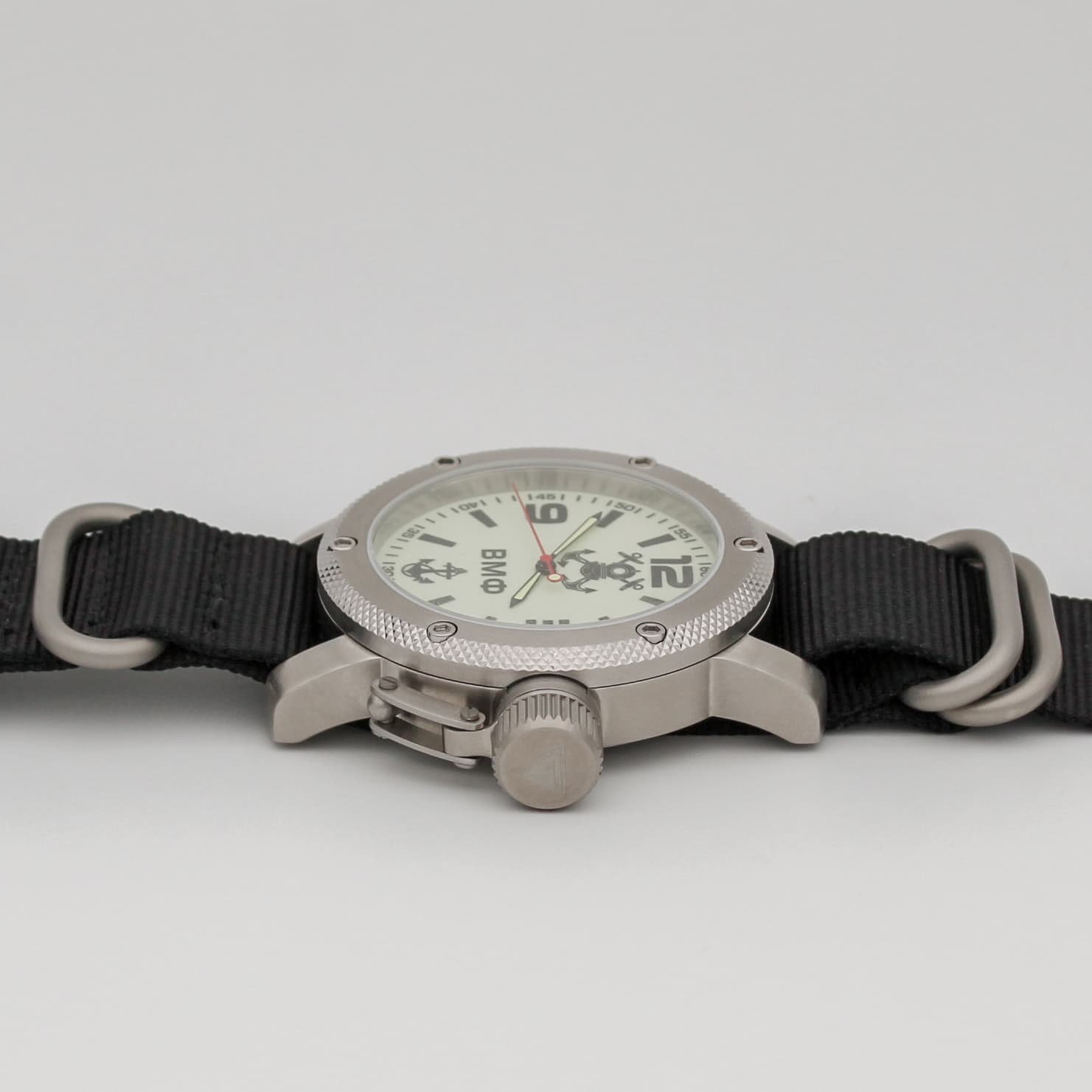 Часы ВМФ(с якорем) механизм Восток 2415.01