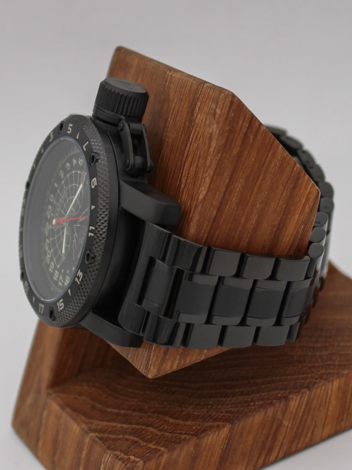 Часы Полярные кварцевые (Ronda 515.24H) Q147.133.1