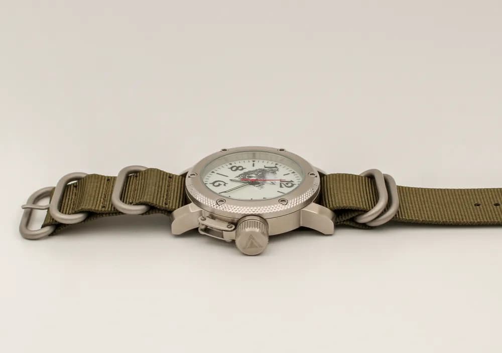 Часы Волк 305,21 механические, механизм Ракета 2609НА