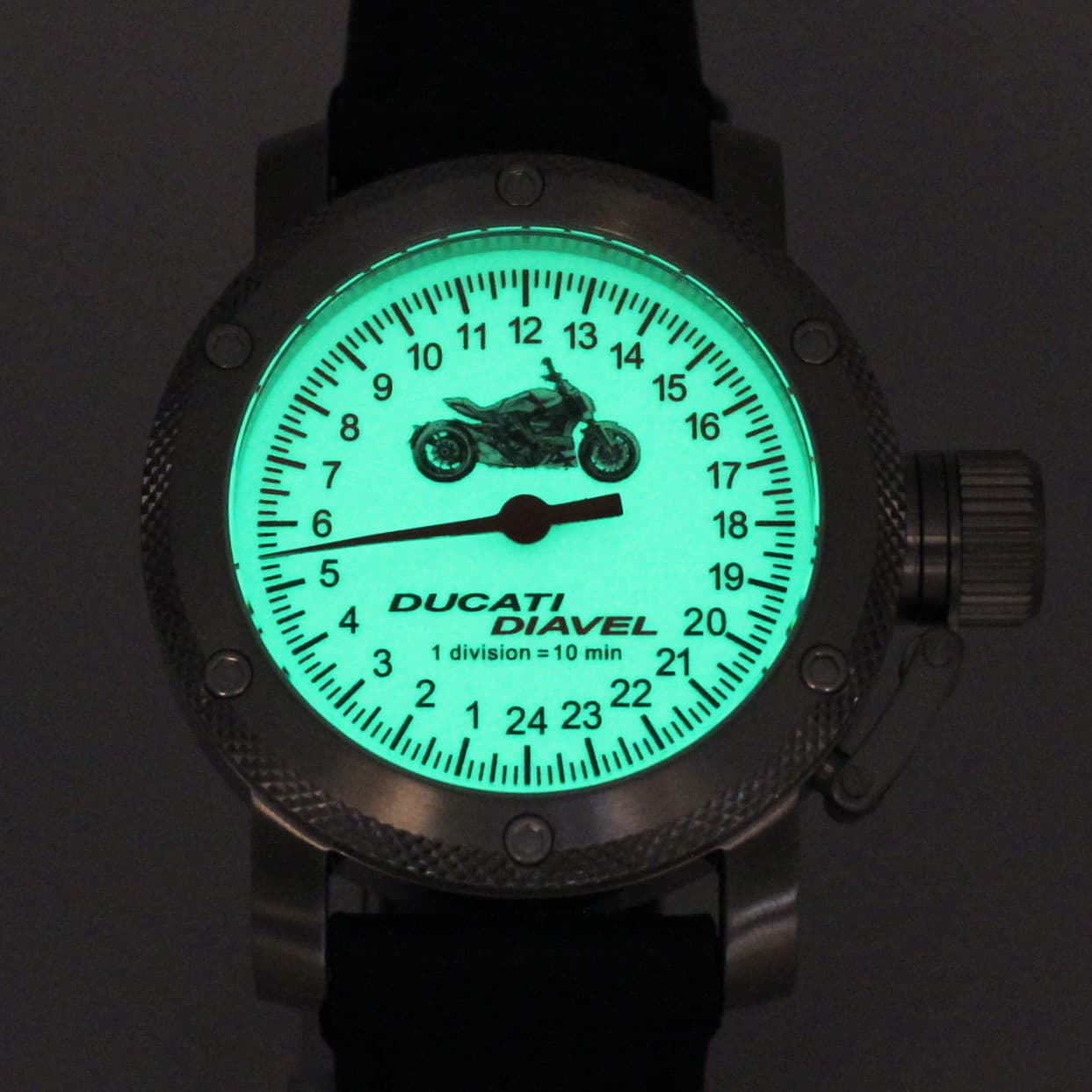 Часы DUCATI DIAVEL (мотоцикл) механизм Восток 2431.01