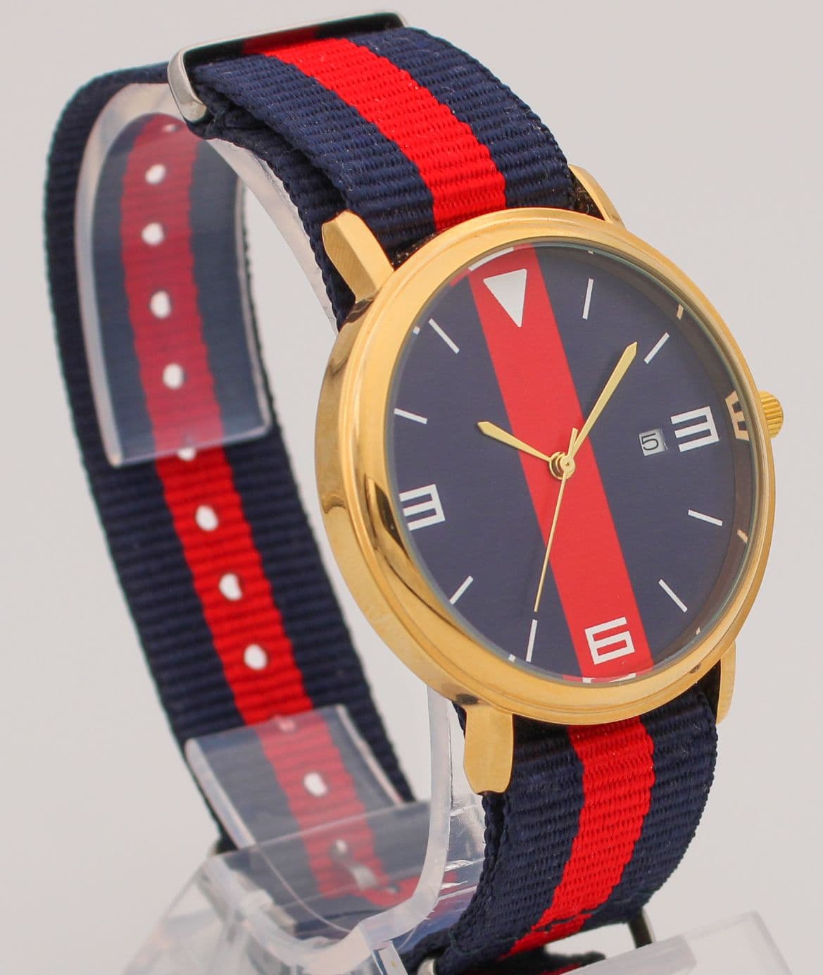 Часы Triumph кварцевые 508.52