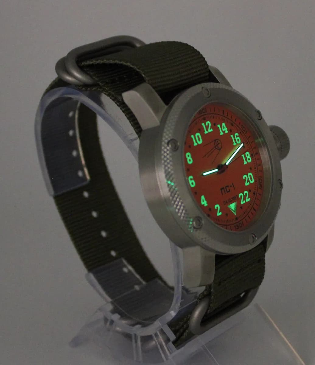 Часы наручные  "Простейший Спутник-1", механические  123.21 ,  механизм Ракета 2623 Н