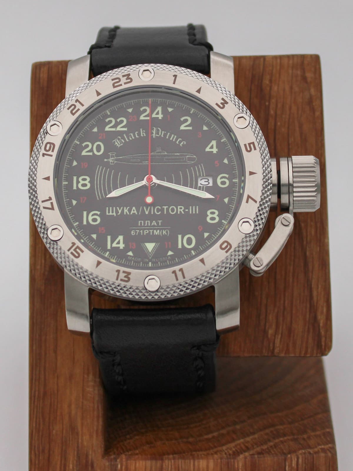 Часы 671 / Щука (Black Prince) кварцевые (Ronda 515.24H) Q47.068.01