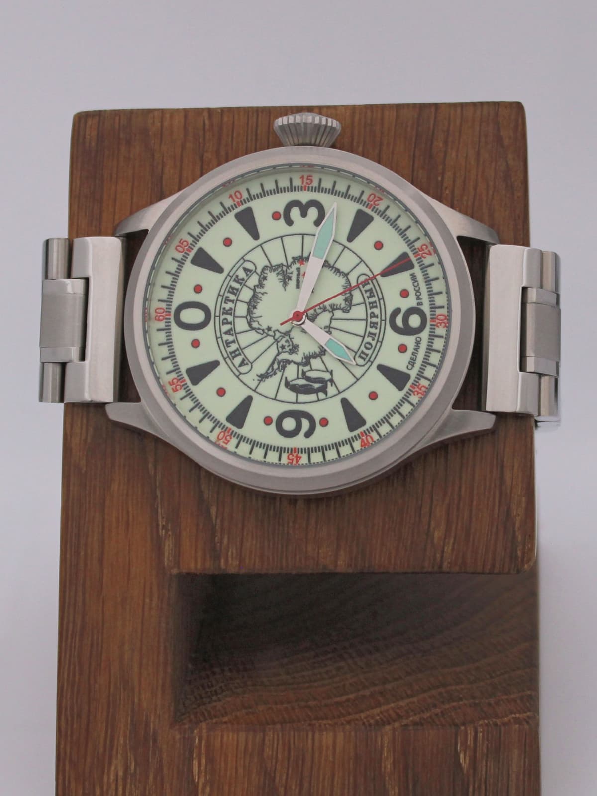 Часы Полярные "Антарктика" механические (Восток 2409) 11.530.2