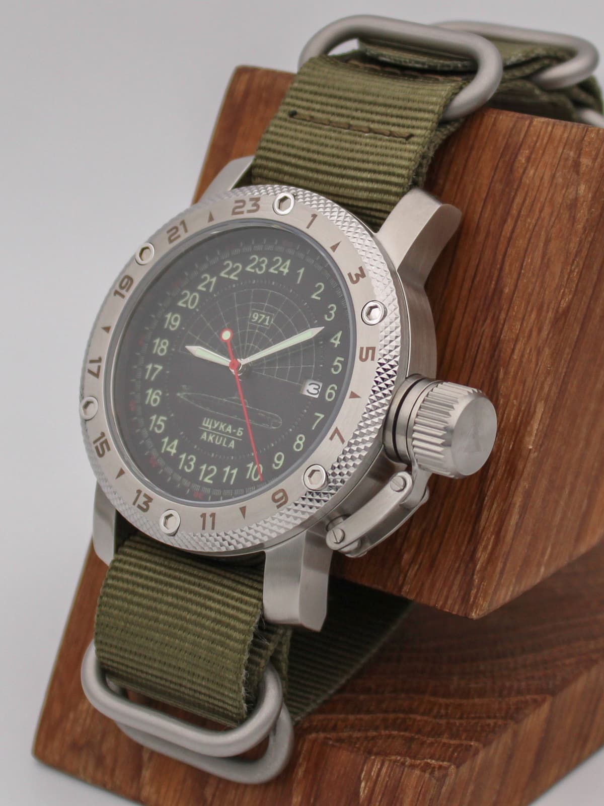 Часы 971 / Щука-Б (Akula) кварцевые (Ronda 515.24H) Q47.063.21