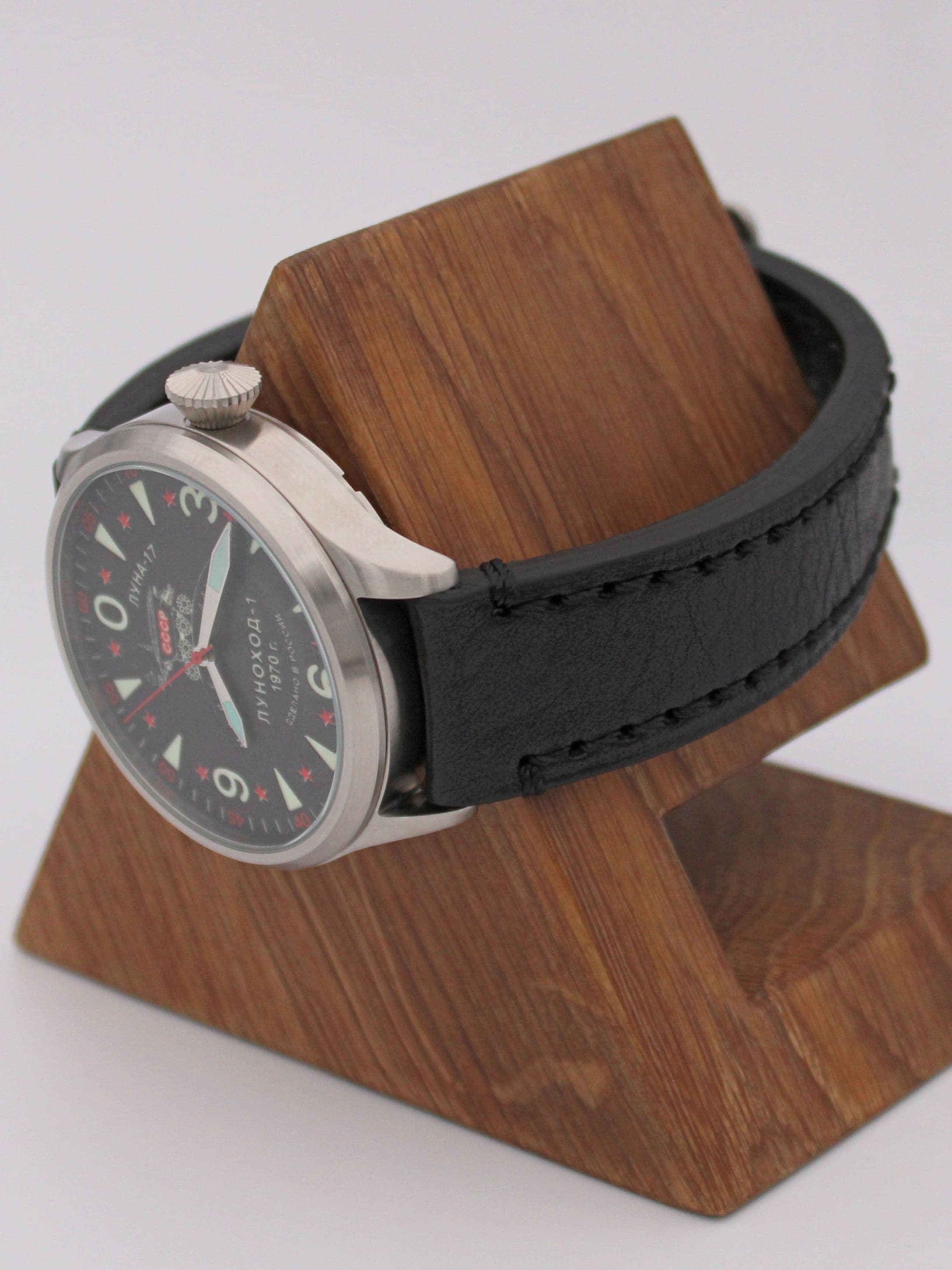 Часы "Луноход-1" механические (Восток 2409) 11.406.01