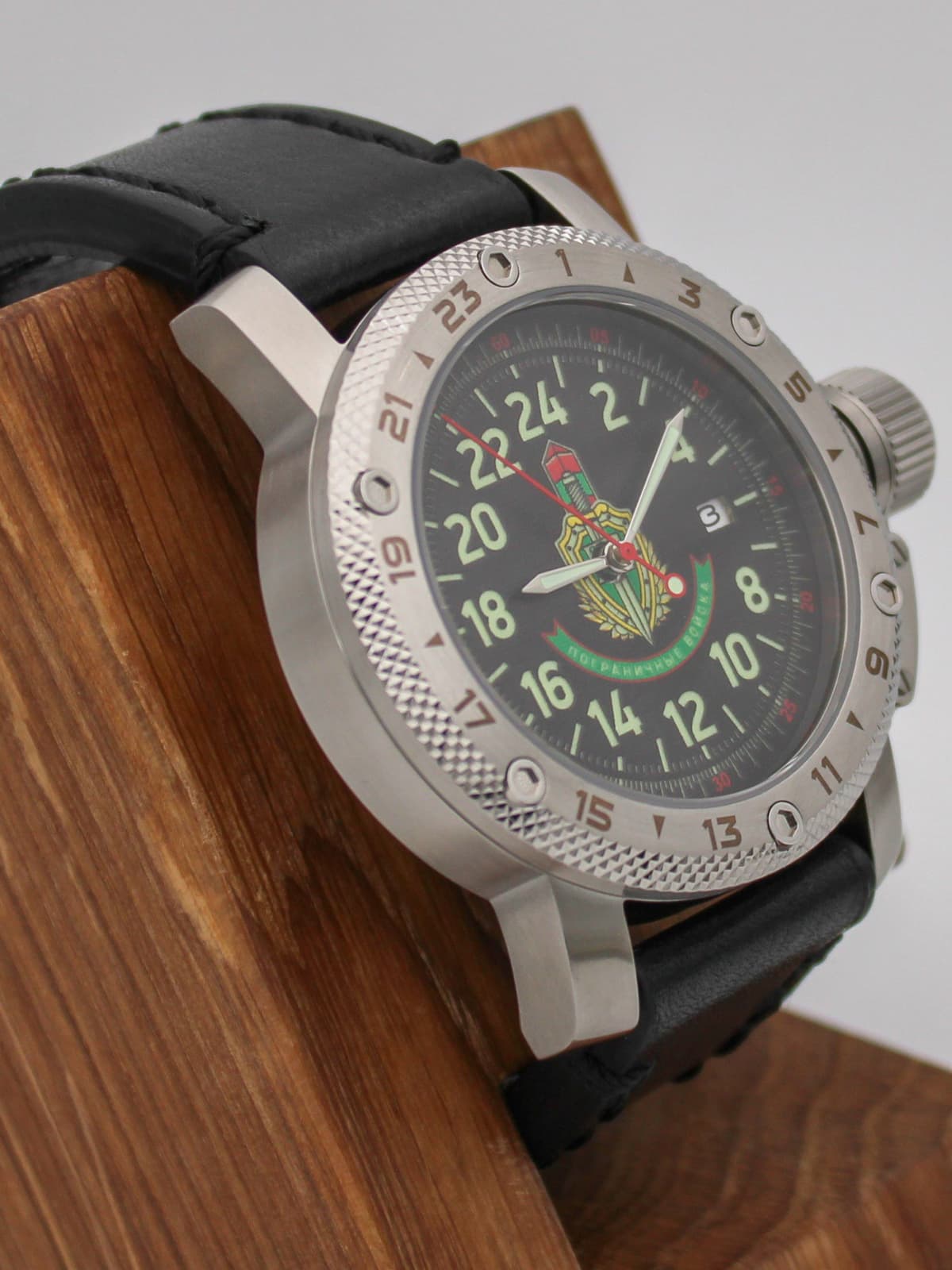 Часы Погранвойска кварцевые (Ronda 515.24H) Q47.174.01