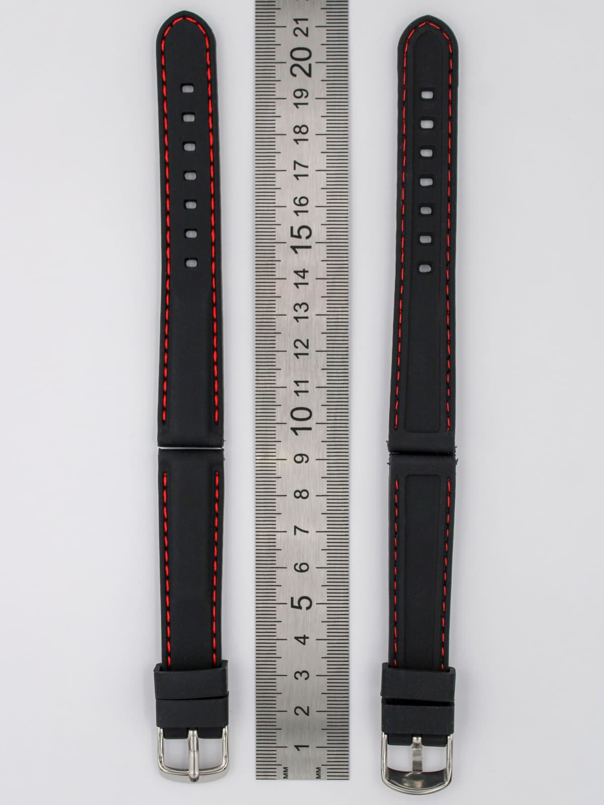 Ремешок для наручных часов силиконовый чёрный с красной строчкой 18 мм