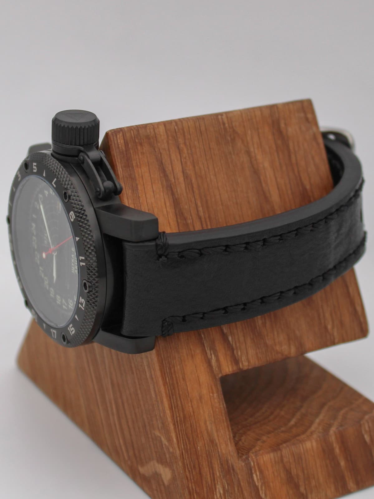 Часы 971 / Щука-Б (Akula) кварцевые (Ronda 515.24H) Q147.063.01