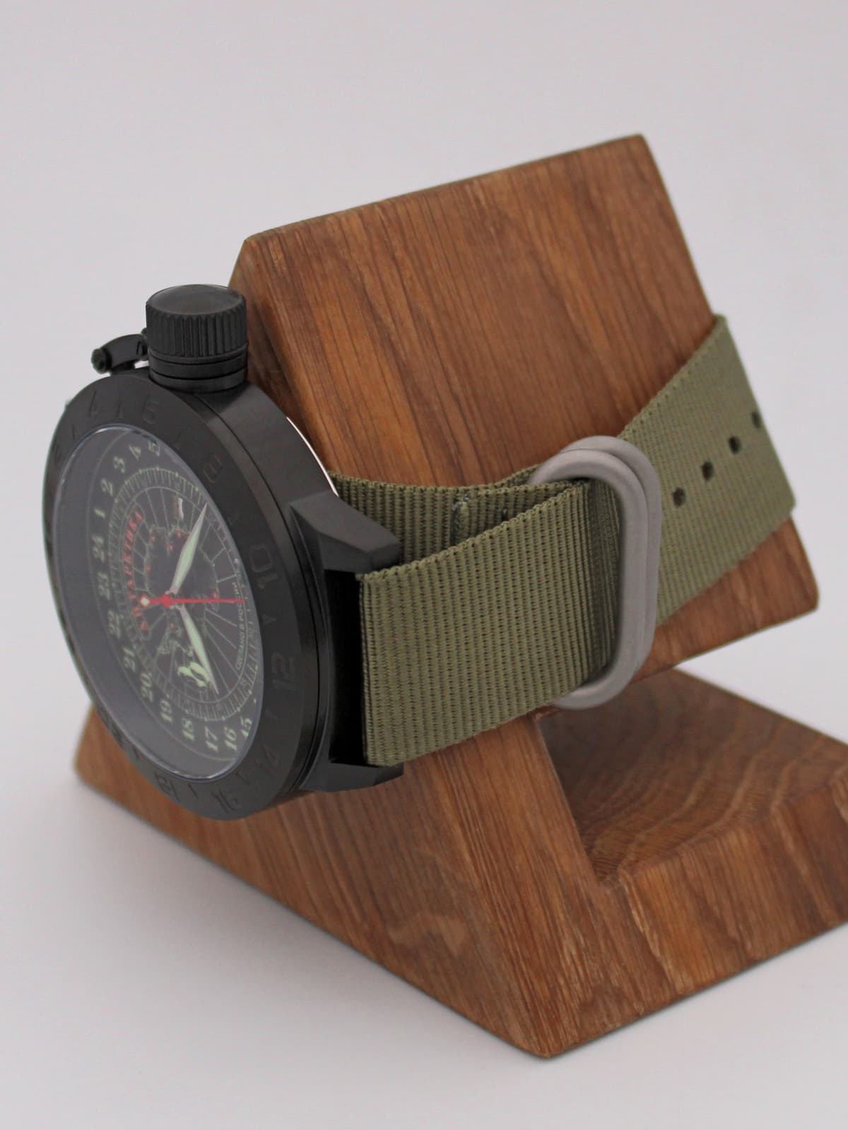 Часы Полярные / Антарктика кварцевые (Ronda 515.24H) Q152.141.21