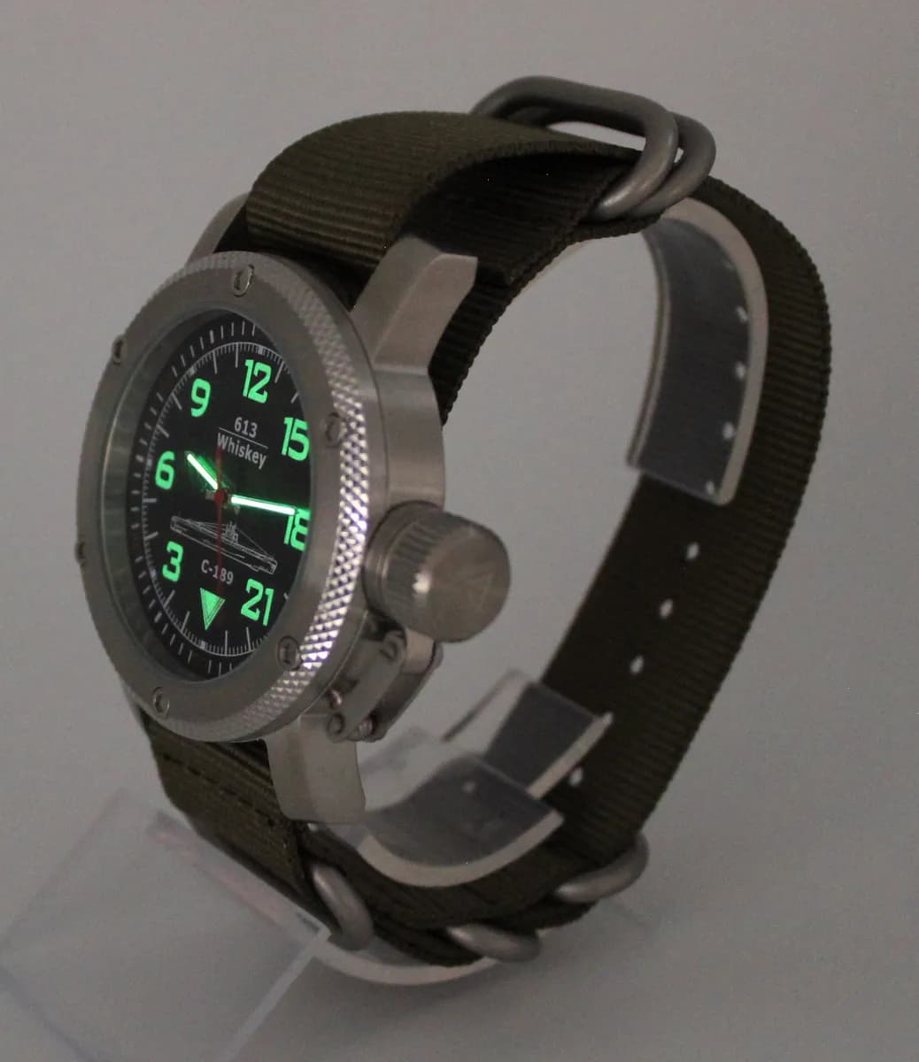 Часы наручные С-189 (Whiskey) механические 104.21, противоударные, механизм Ракета 2623Н