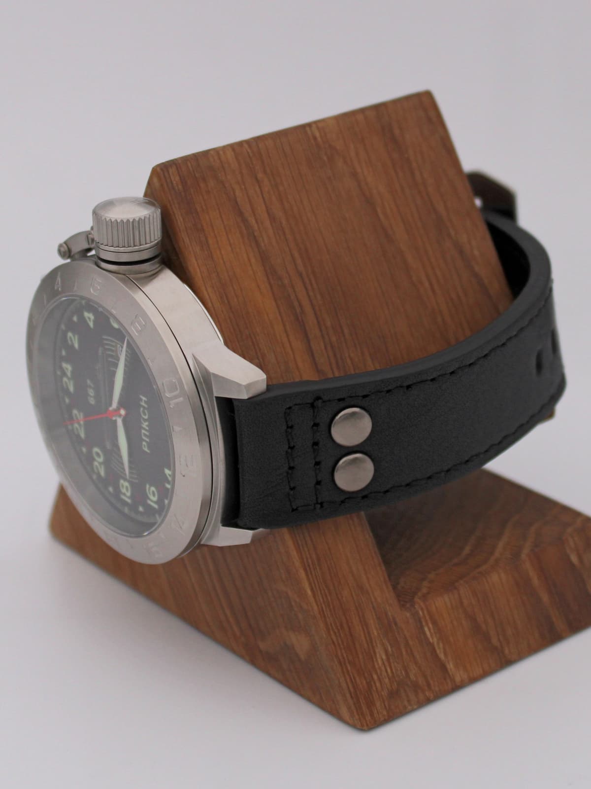 Часы 667 РПКСН кварцевые (Ronda 515.24H) Q52.039.01