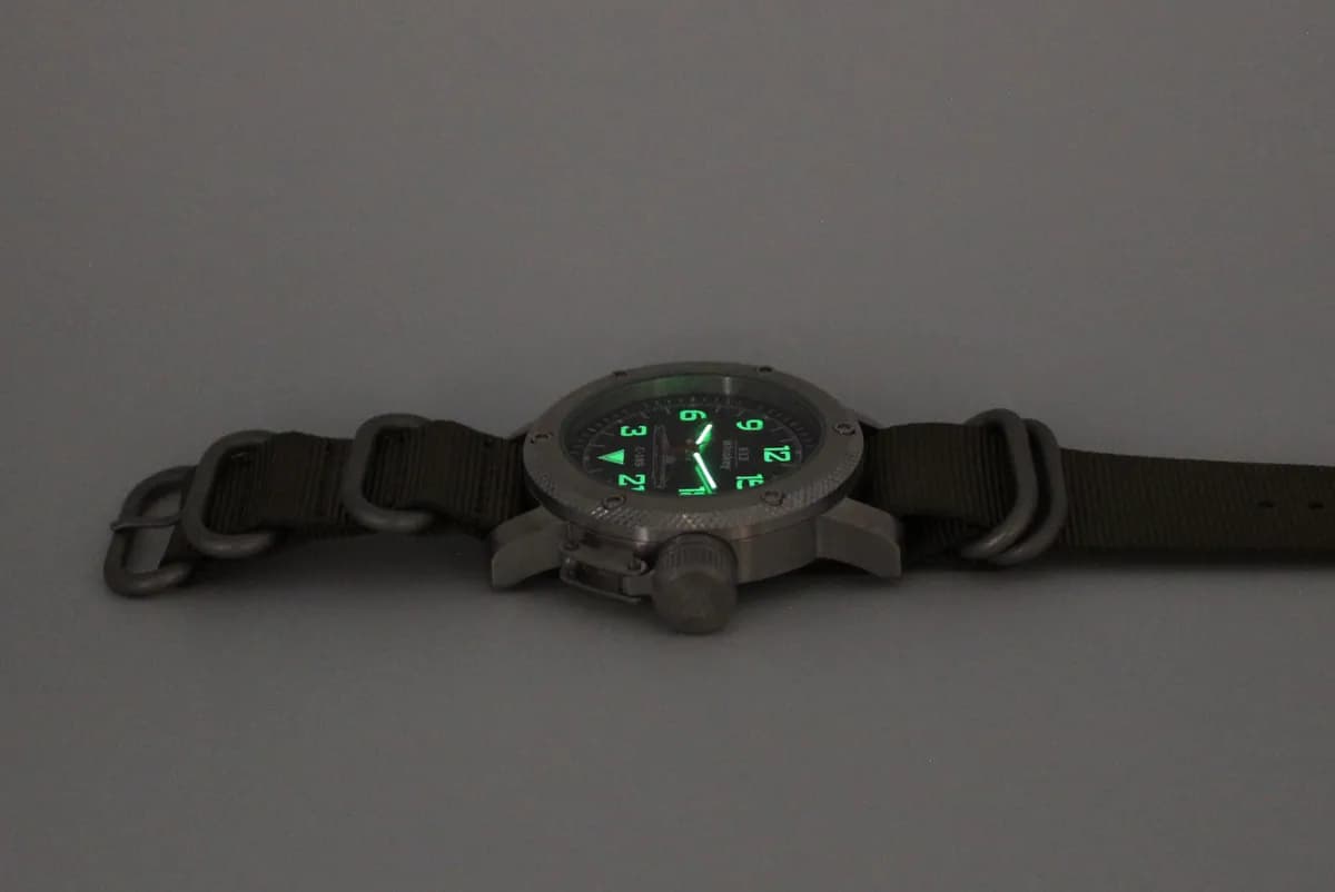 Часы наручные С-189 (Whiskey) механические 104.21, противоударные, механизм Ракета 2623Н