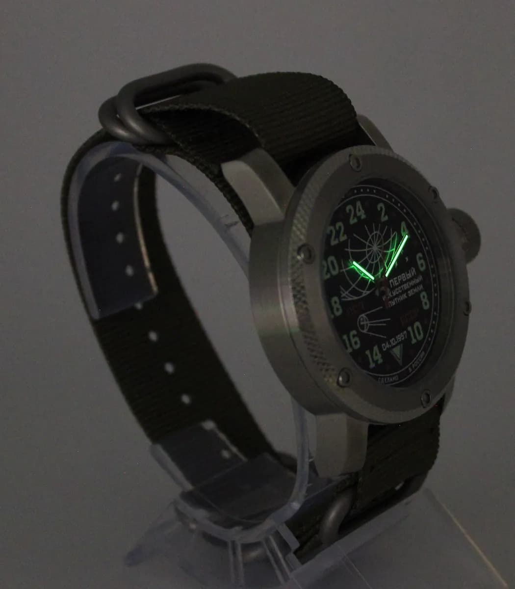 Часы "Простейший Спутник-1" механические 125.21