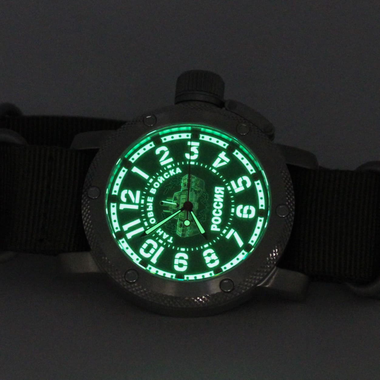 Часы Танковые войска РОССИЯ, механизм Восток 2415.01