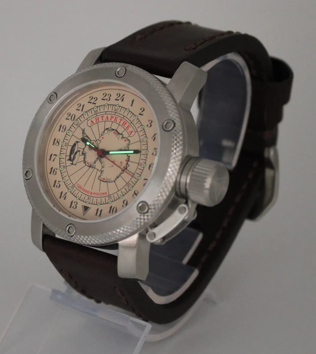 Часы наручные Полярные / Антарктика механические 137.02,  механизм Ракета 2623 НА.