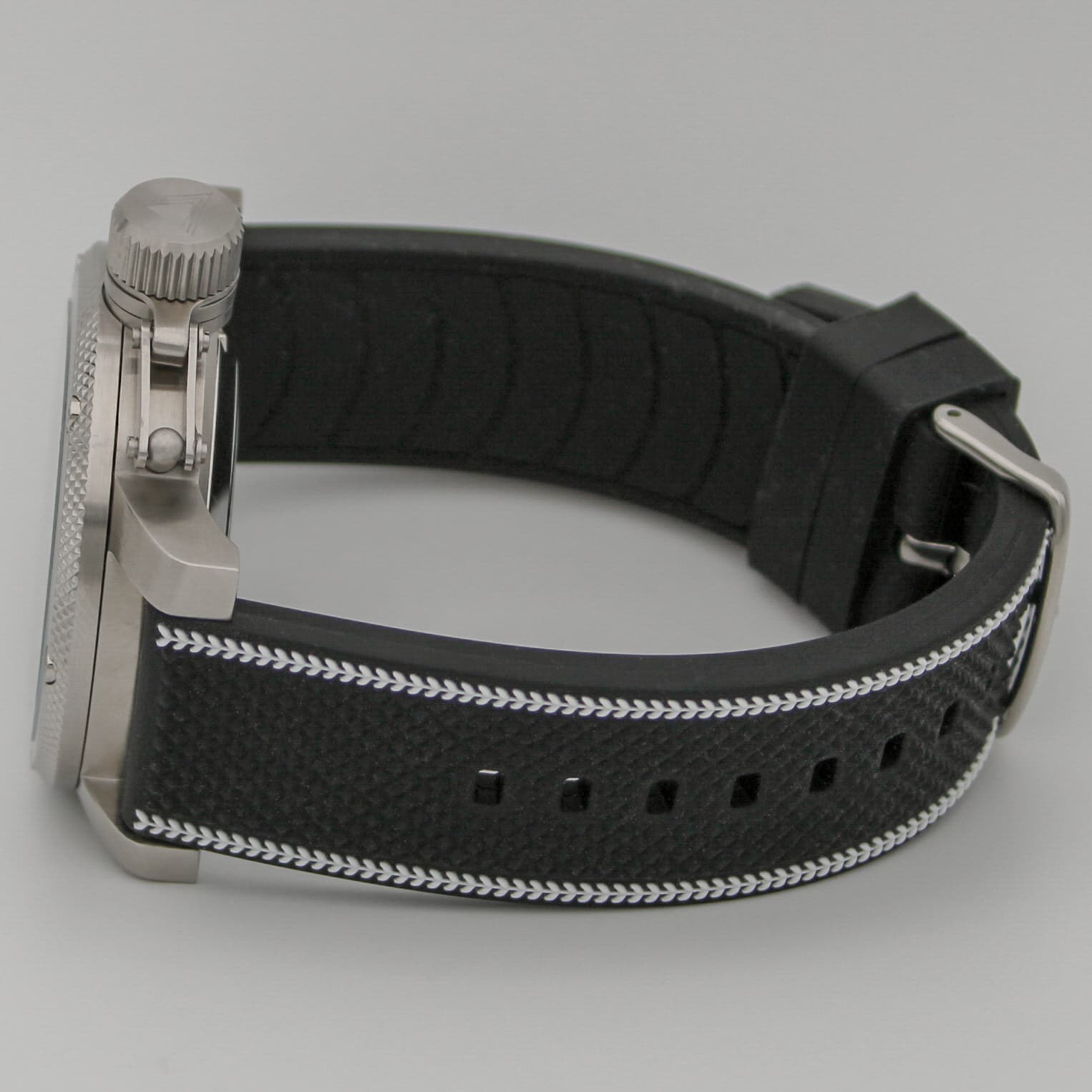 Часы ВМФ(с якорем) механизм Восток 2415.01