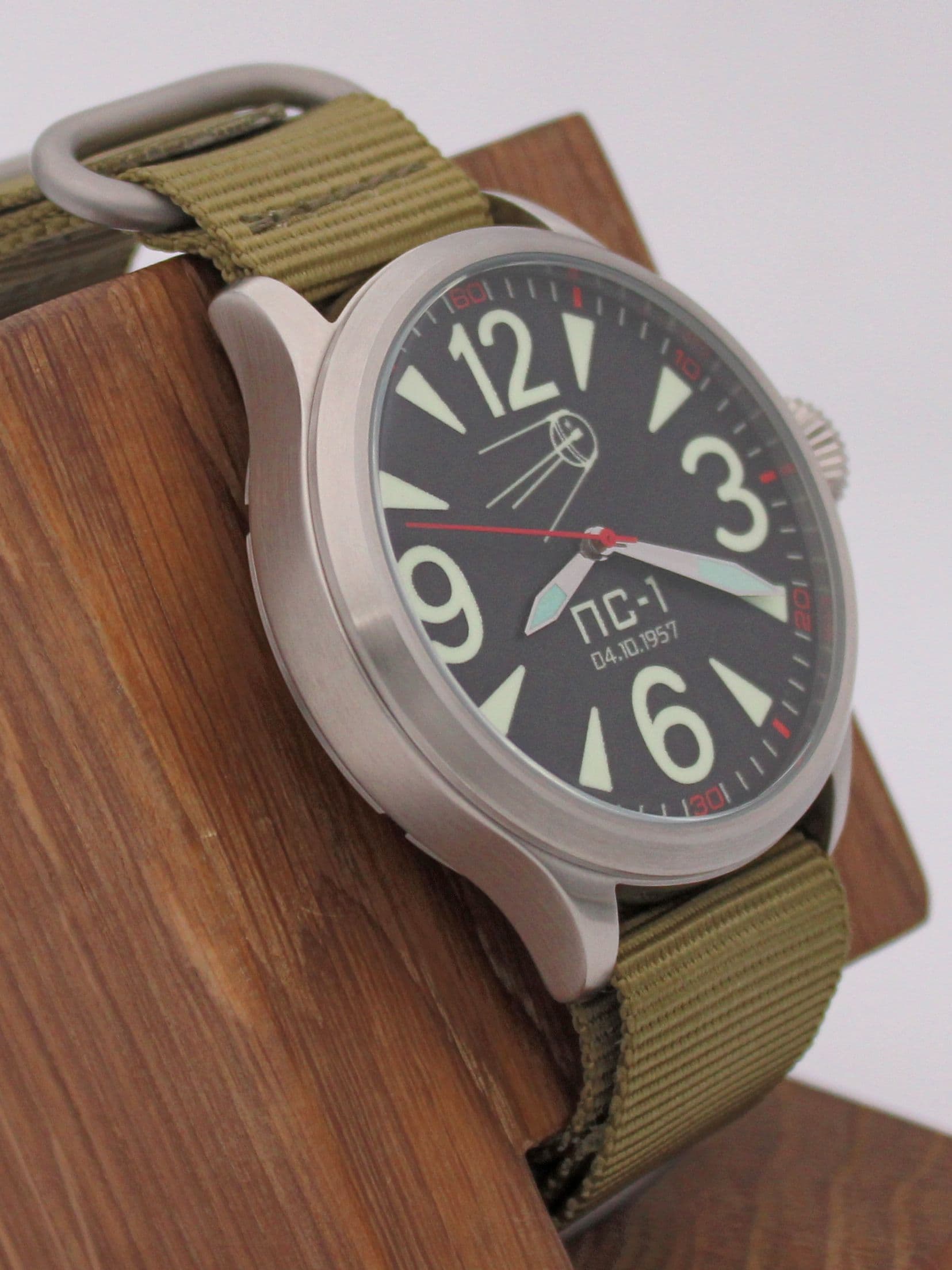 Часы "Простейший Спутник-1" механические (Восток 2409) 11.124.21