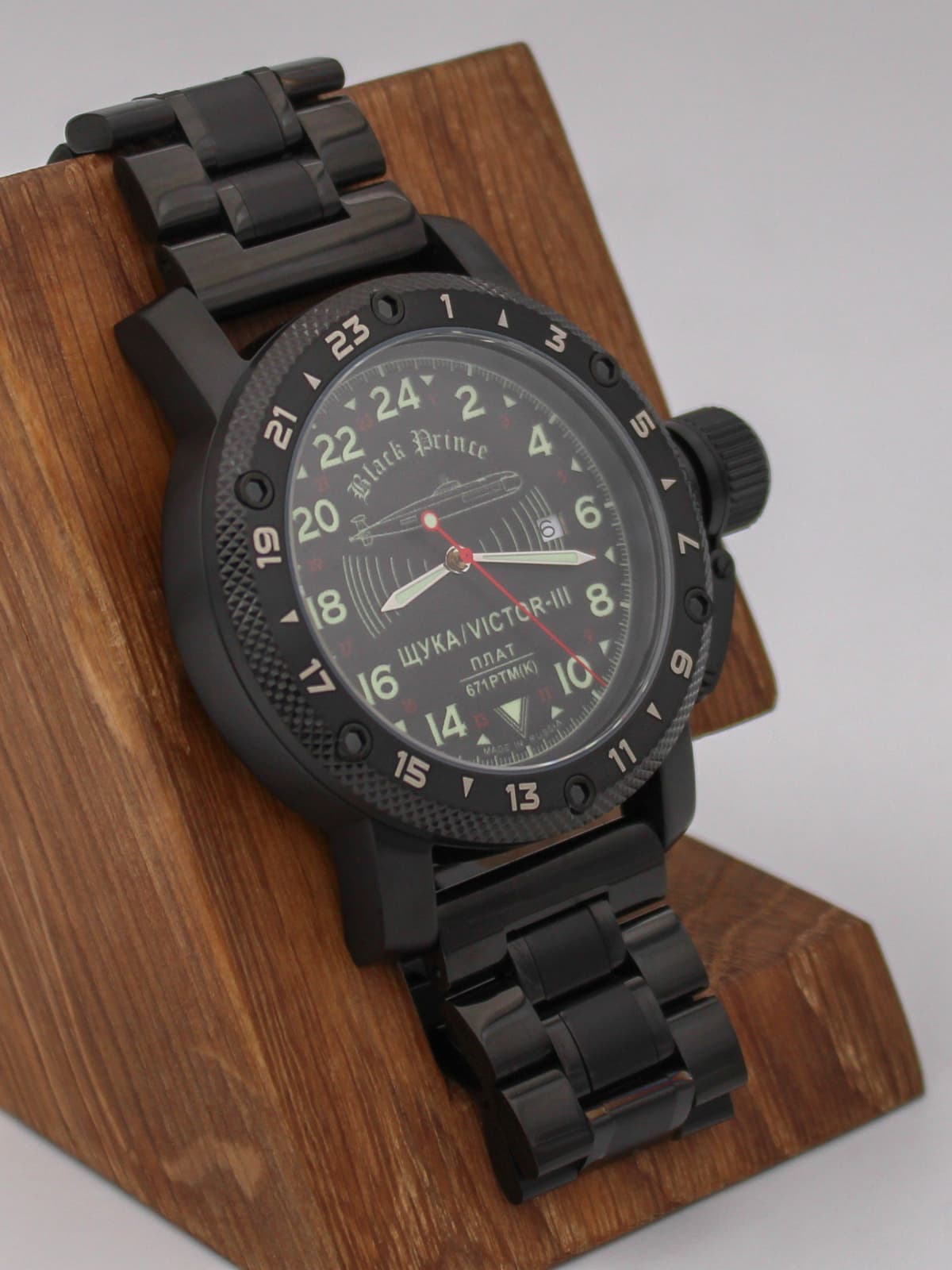 Часы 671 / Щука (Black Prince) кварцевые (Ronda 515.24H) Q147.068.1