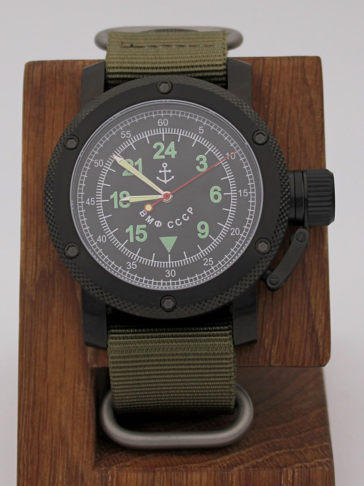 Часы ВМФ СССР механические с автоподзаводом (Восток 2431) 101.014.21