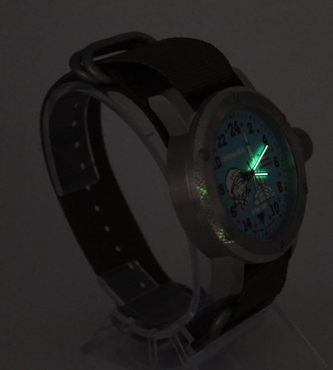 Часы наручные ’’Гагарин” механические 115.21 ,  противоударные,  механизм Ракета 2623 Н