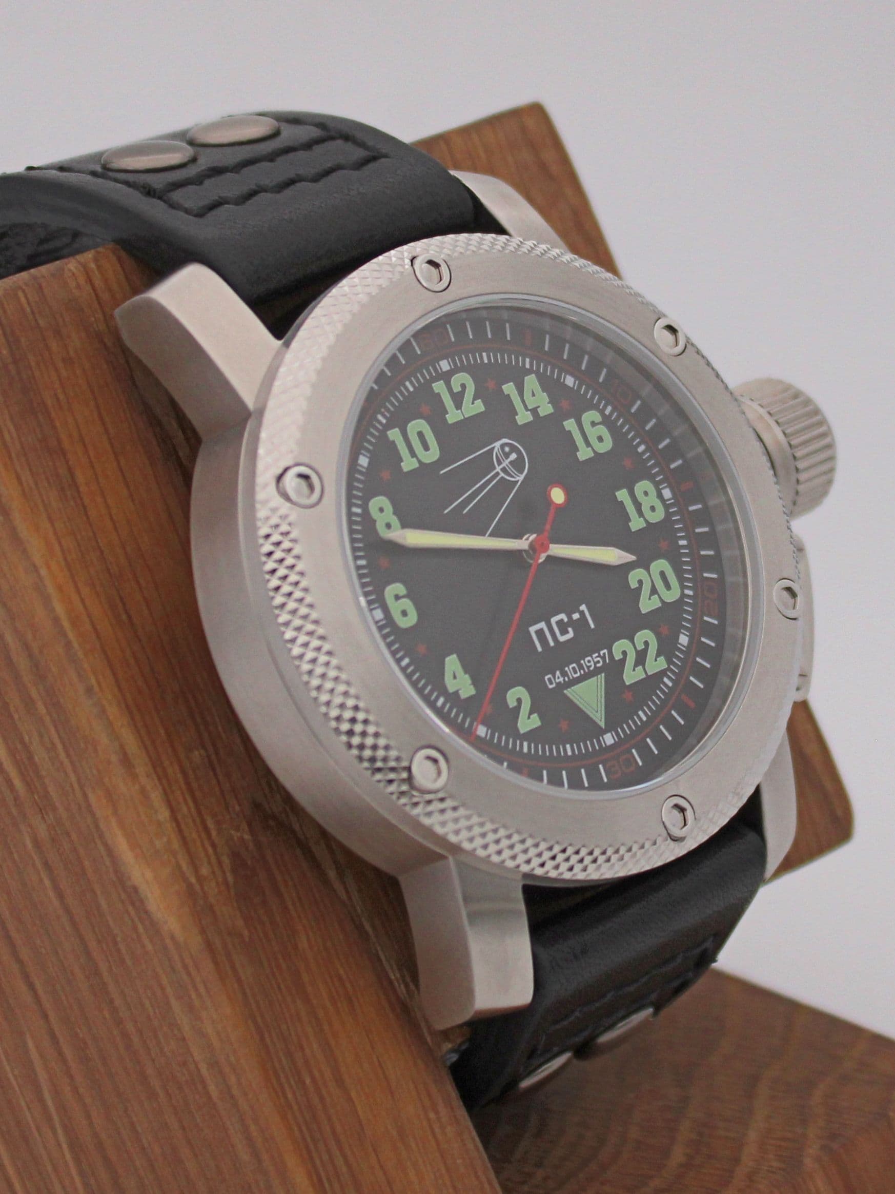 Часы "Простейший Спутник-1" механические с автоподзаводом (Восток 2431) 01.124.01