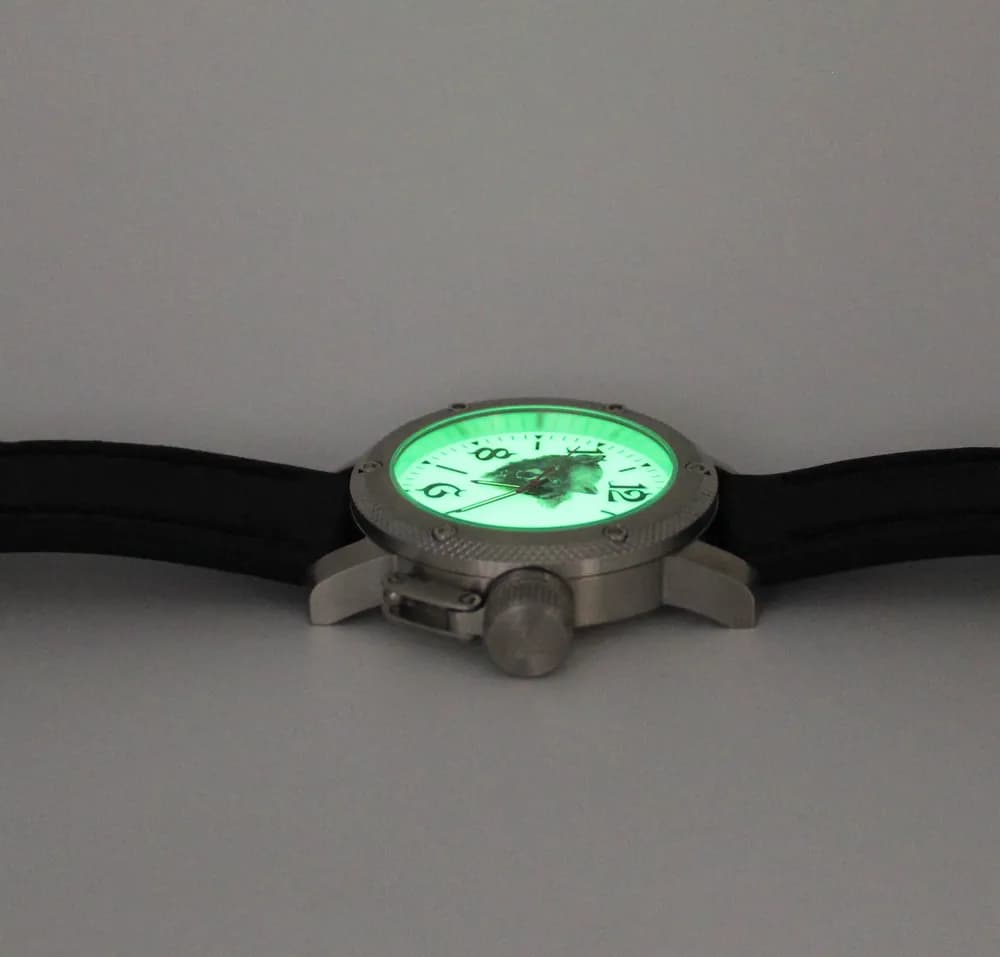 Часы Волк 305,01 механические, механизм Ракета 2609НА