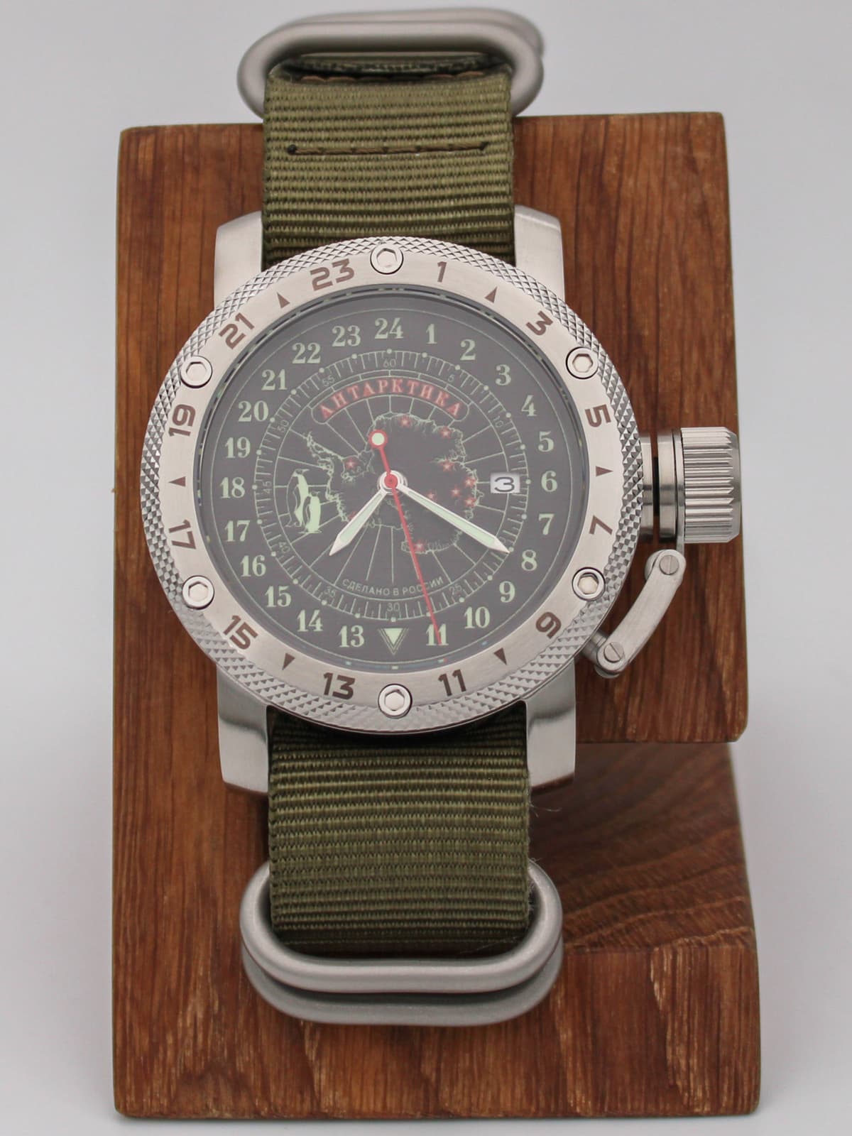 Часы Полярные / Антарктика кварцевые (Ronda 515.24H) Q47.141.21