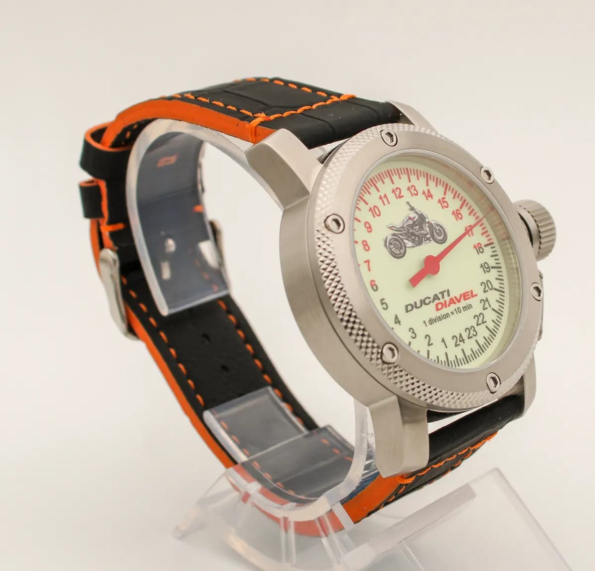 Часы Ducati Diavel 1238.015 однострелочники,  механические (сапфировое стекло) с автоподзаводом, механизм Восток 2431