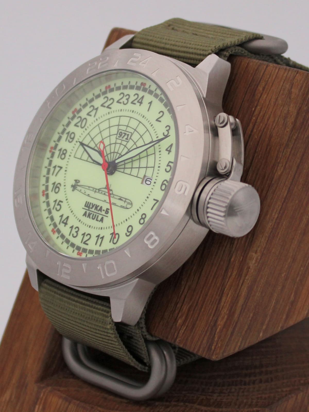 Часы 971 / Щука-Б (Akula) кварцевые (Ronda 515.24H) Q52.061.21