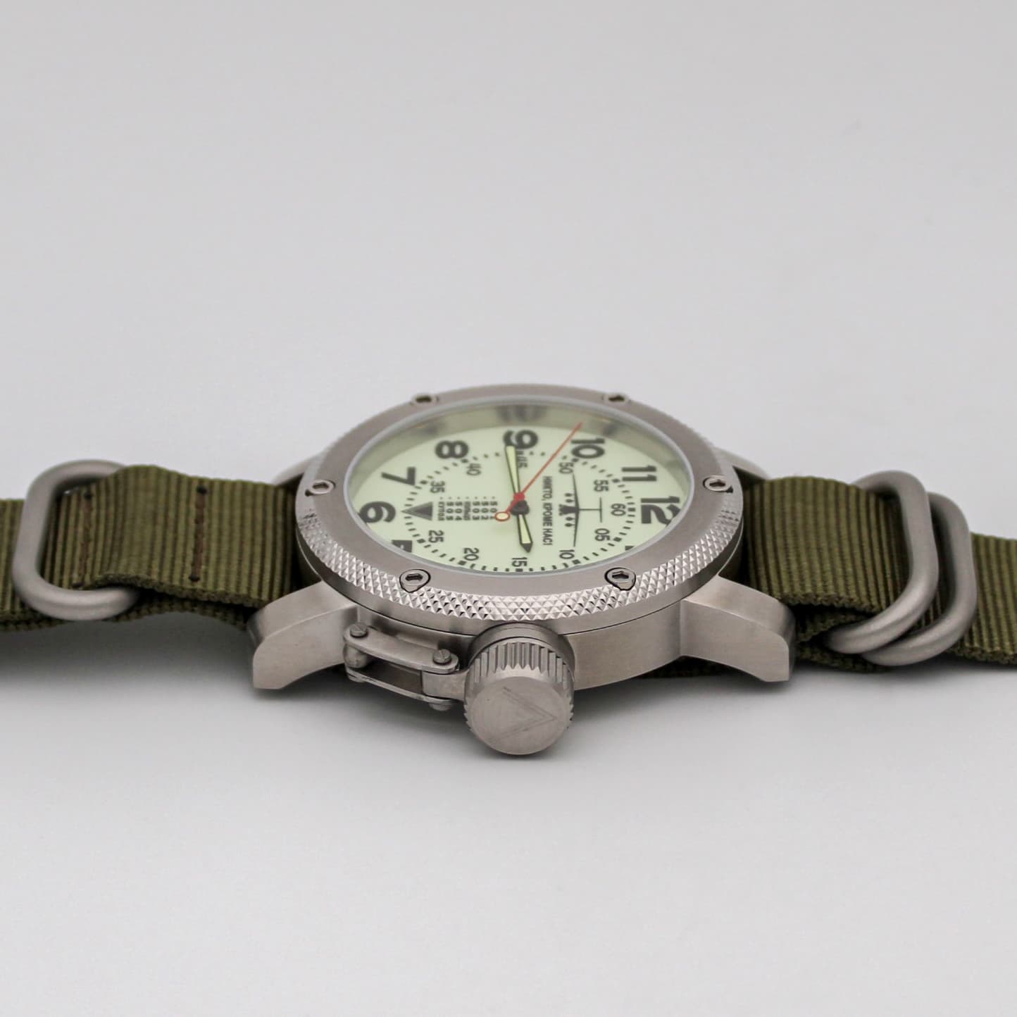 Часы  ВДВ ИЛ-76 механические,  механизм Ракета 2609 НА, противоударные.