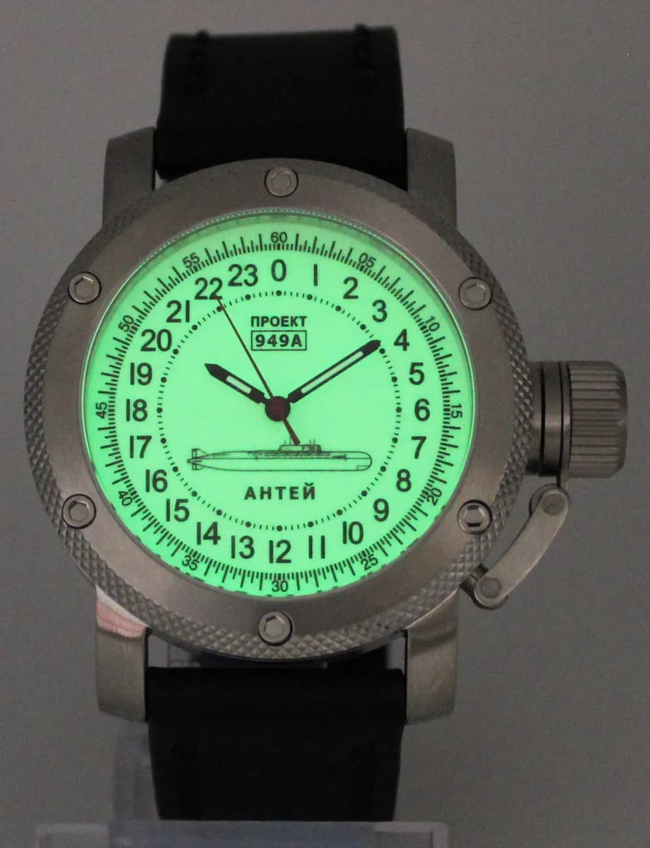 Часы наручные  949А / Антей (Oscar-II) механические 046.01,  механизм Ракета 2623 Н