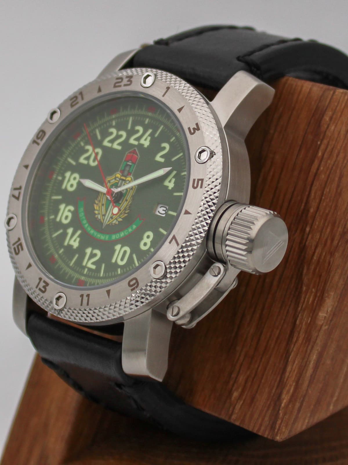 Часы Погранвойска кварцевые (Ronda 515.24H) Q47.242.01