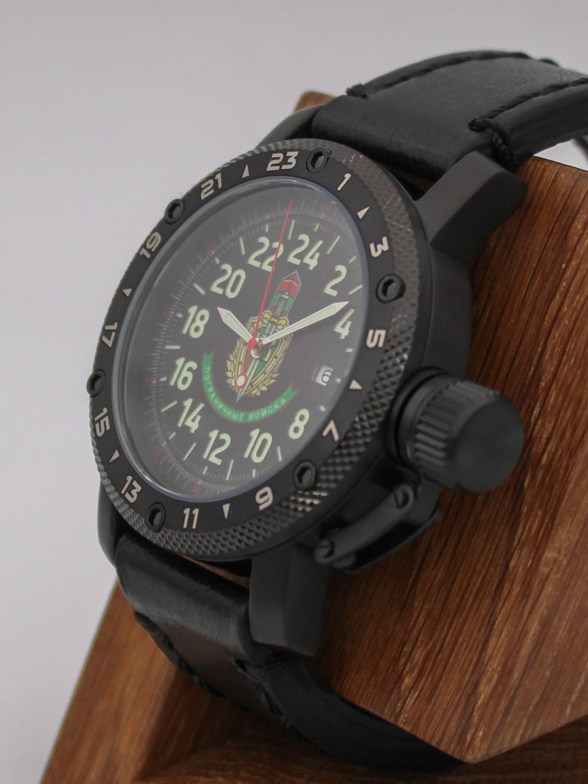 Часы Погранвойска кварцевые (Ronda 515.24H) Q147.174.01