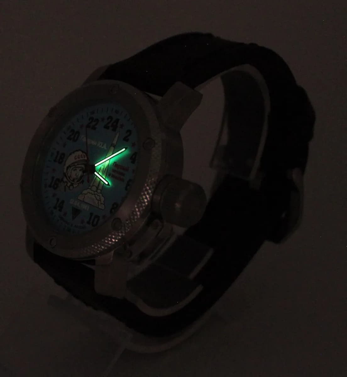 Часы наручные ’’Гагарин” механические 115.01 ,  механизм Ракета 2623 Н