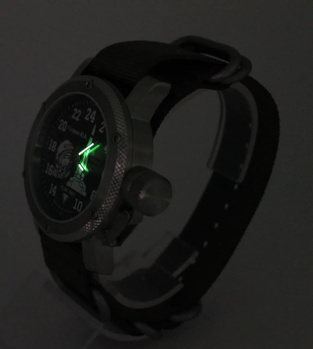 Часы наручные ’’Гагарин” механические 116.21 ,  механизм Ракета 2623 Н