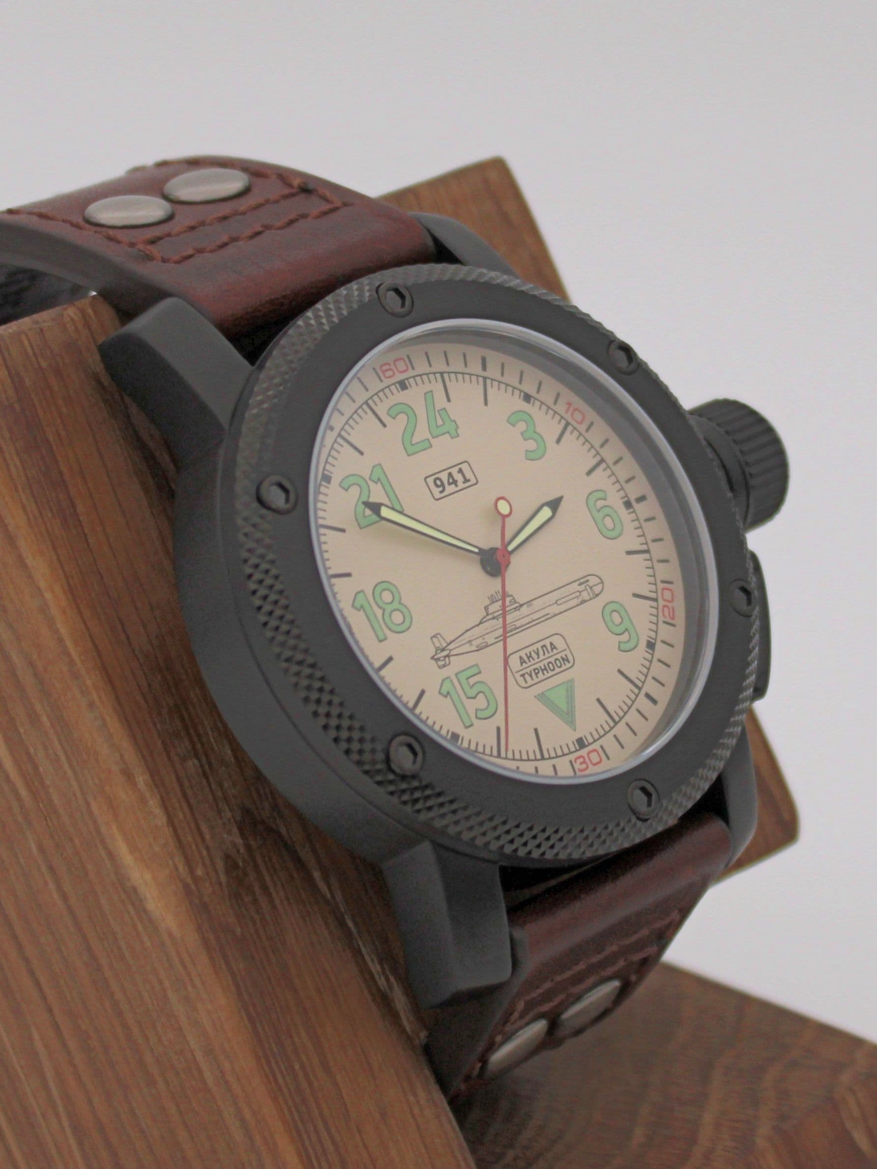 Часы 941 / Акула (Typhoon) механические (Ракета 2623) 103.052.02