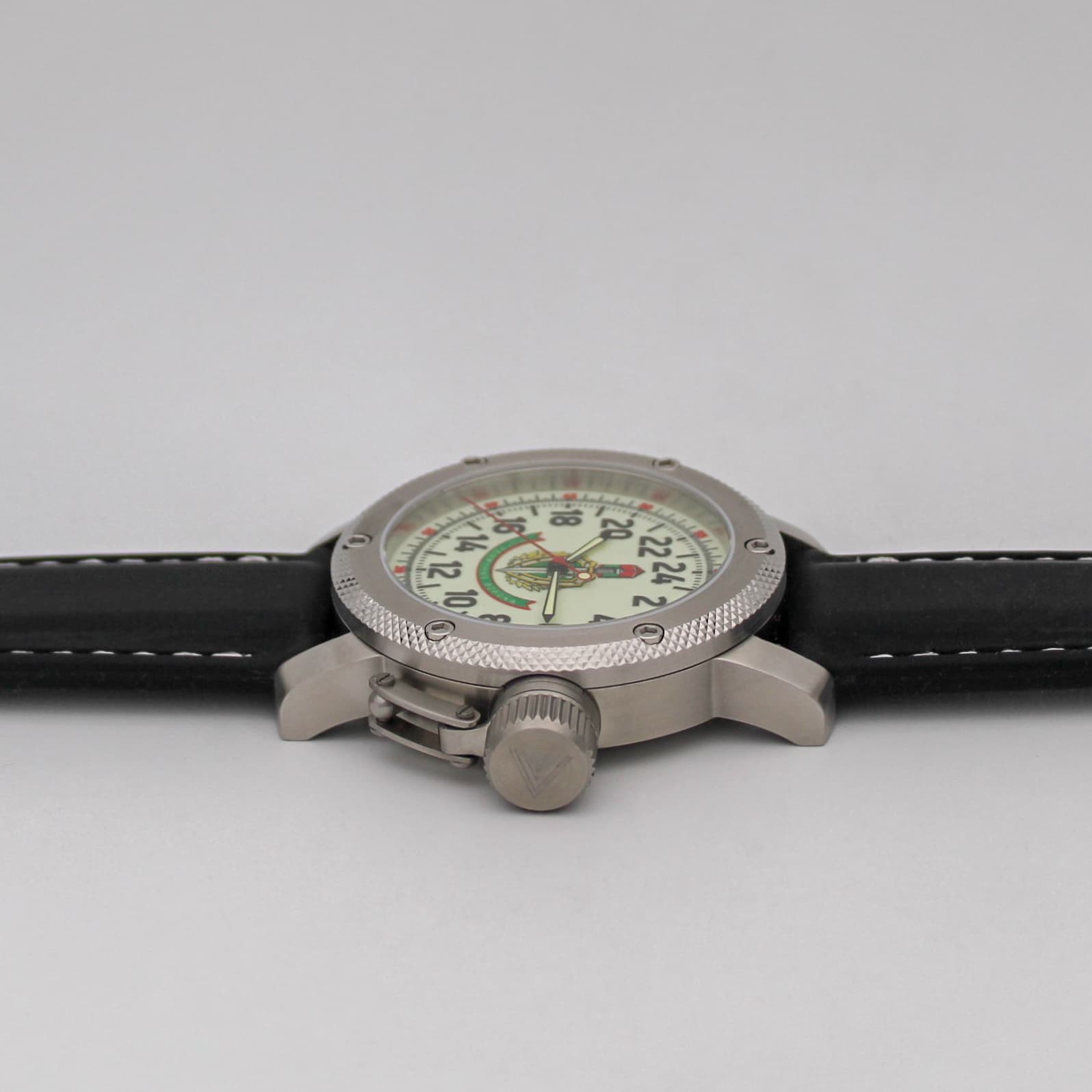 Часы Пограничные войска, механизм Восток 2431.01