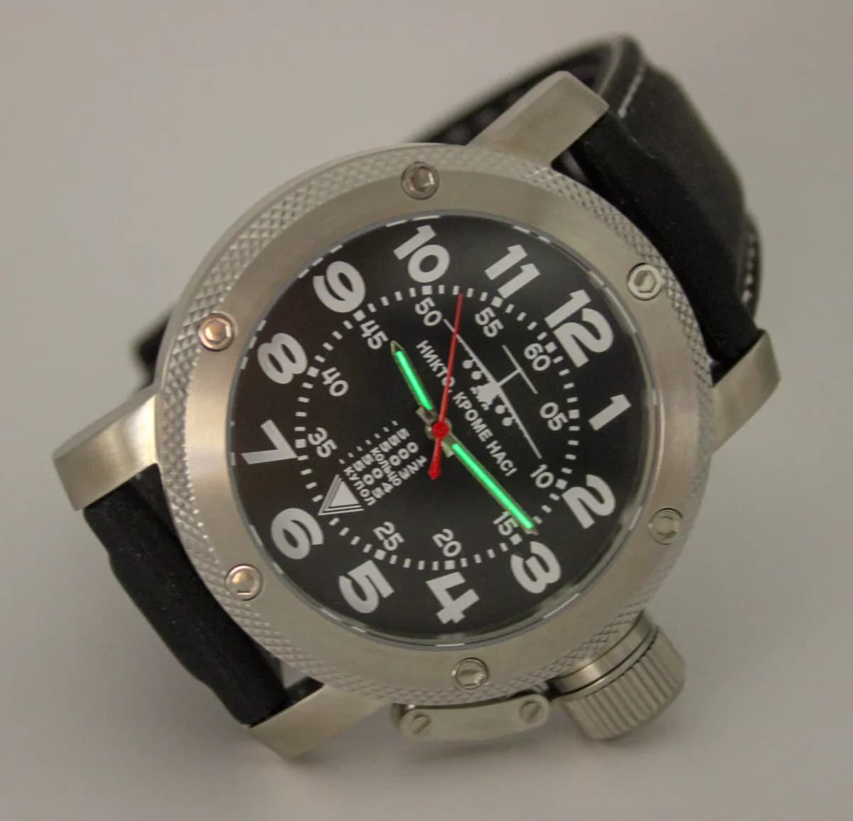 Часы наручные  ВДВ механические 005.11,  механизм Ракета 2609 НА.