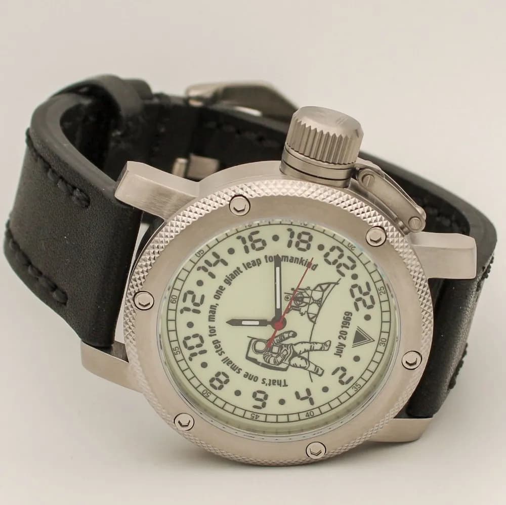 Часы Высадка на Луне механические 126.01 механизм Ракета 2623