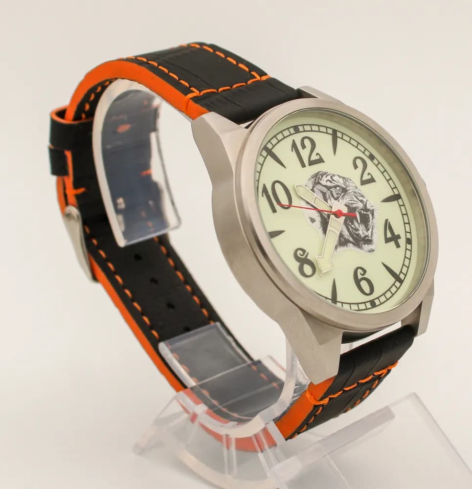 Часы наручные Тигр 21.315.015  механические,  механизм Ракета 2609