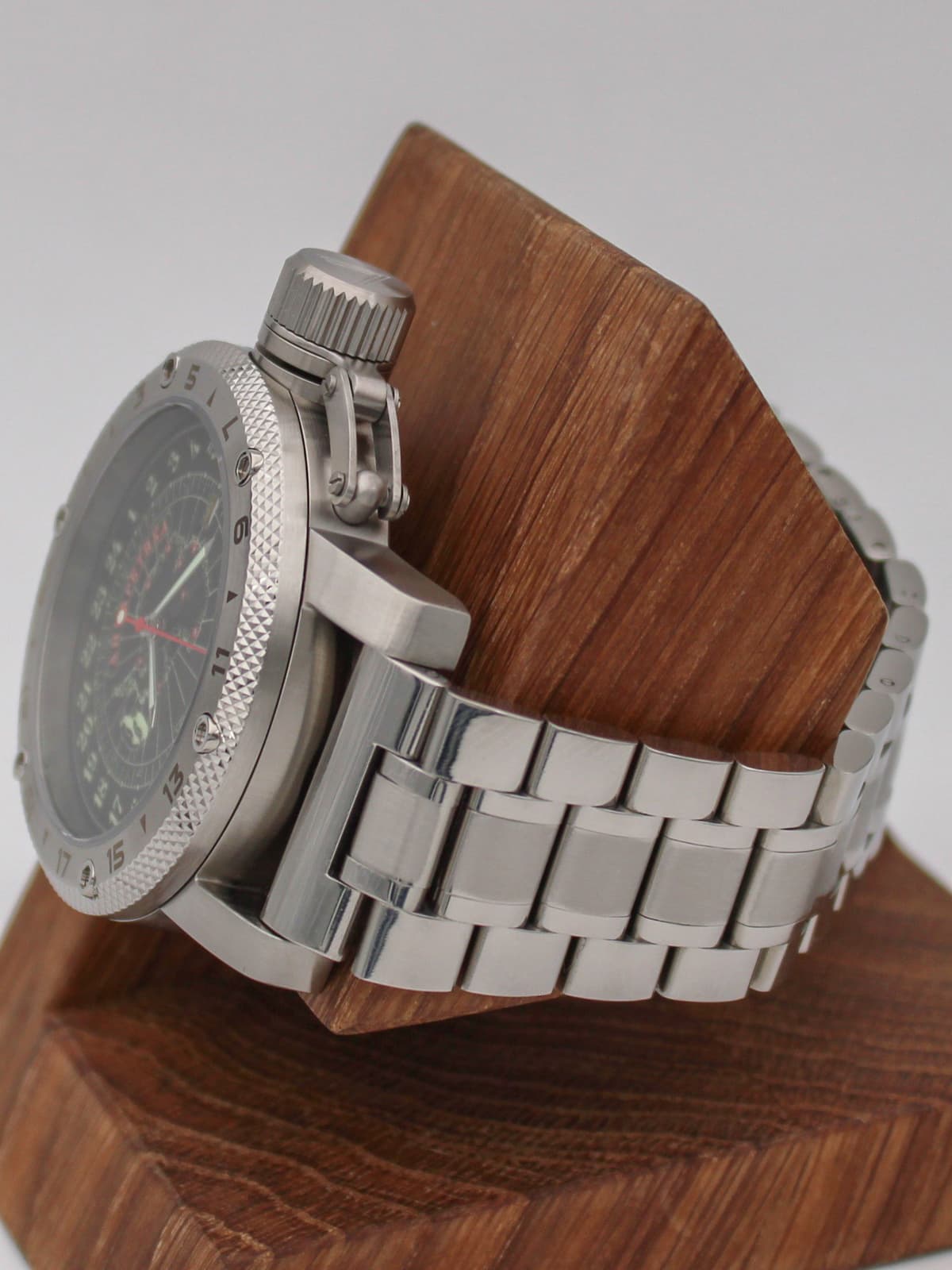 Часы Полярные / Антарктика кварцевые (Ronda 515.24H) Q47.141.2