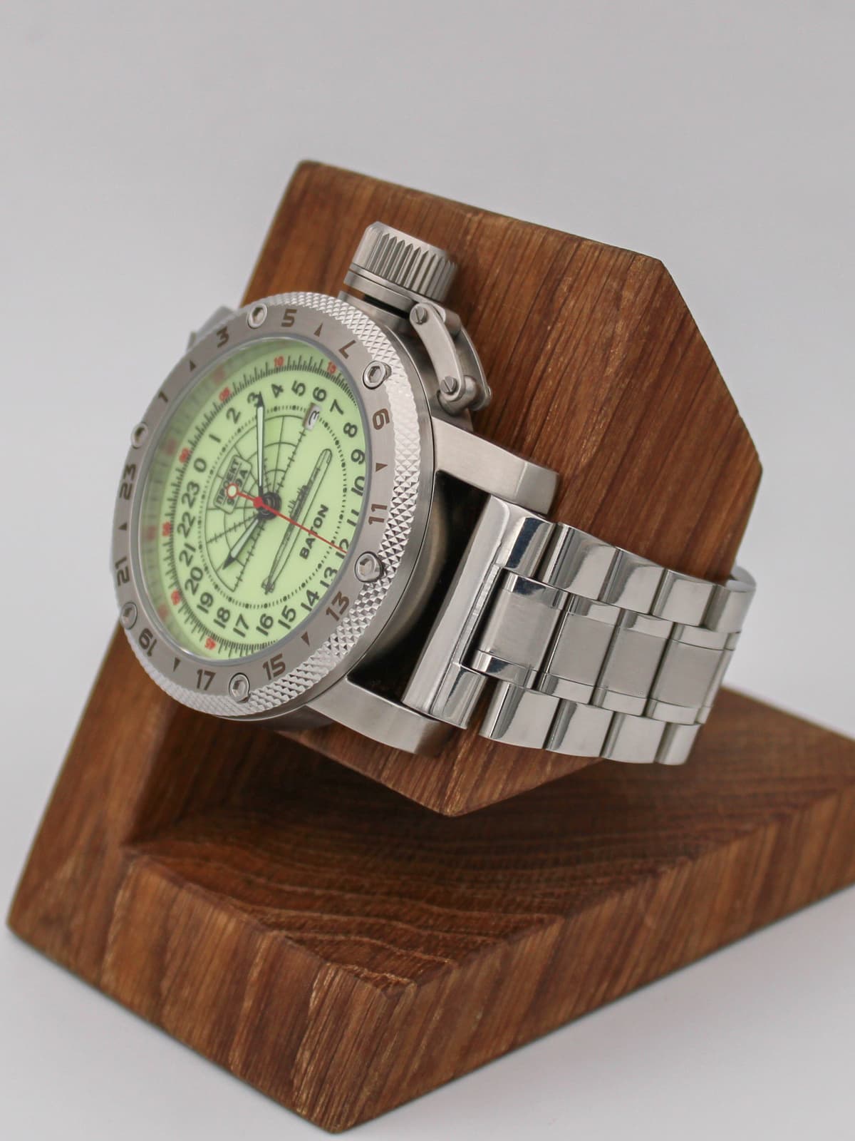 Часы 949А / Baton кварцевые (Ronda 515.24H) Q47.046.2