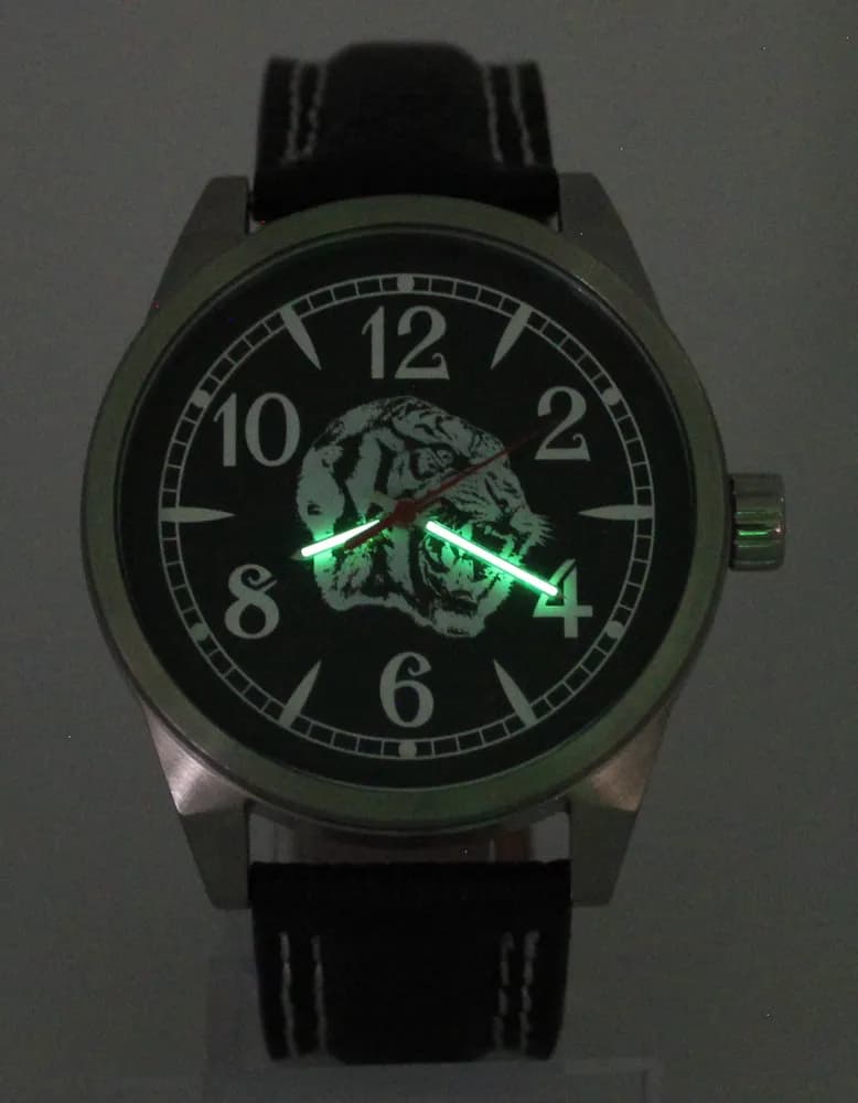 Часы наручные Тигр 21.310.011  механические,  механизм Ракета 2609