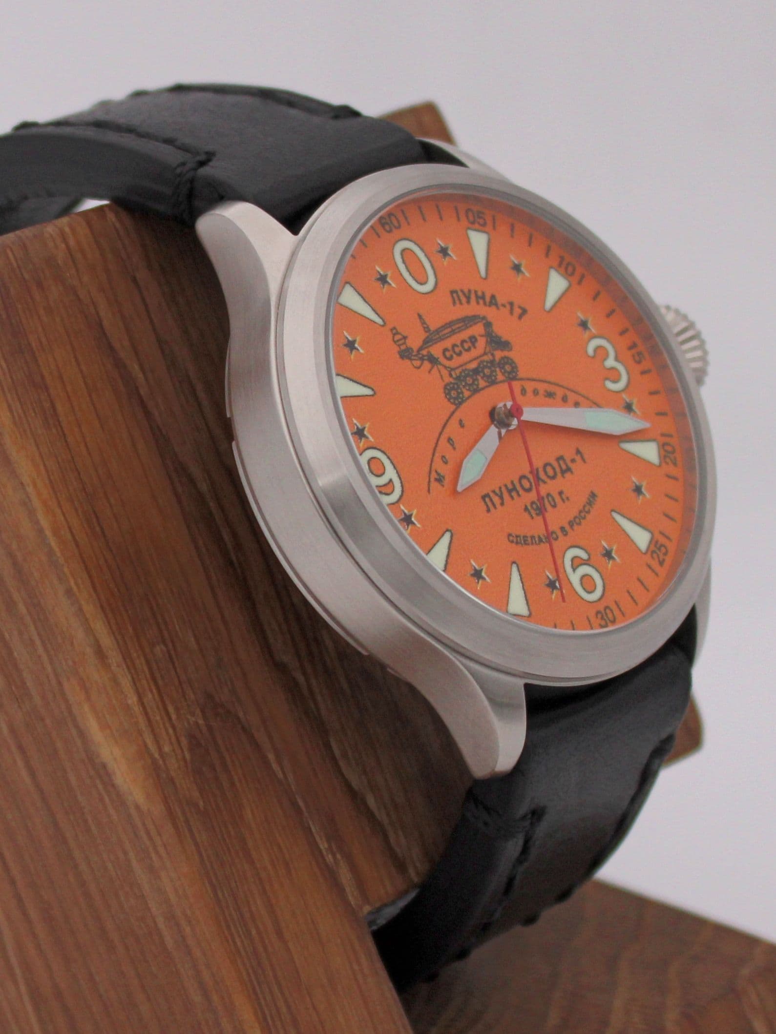 Часы "Луноход-1" механические (Восток 2409) 11.403.01