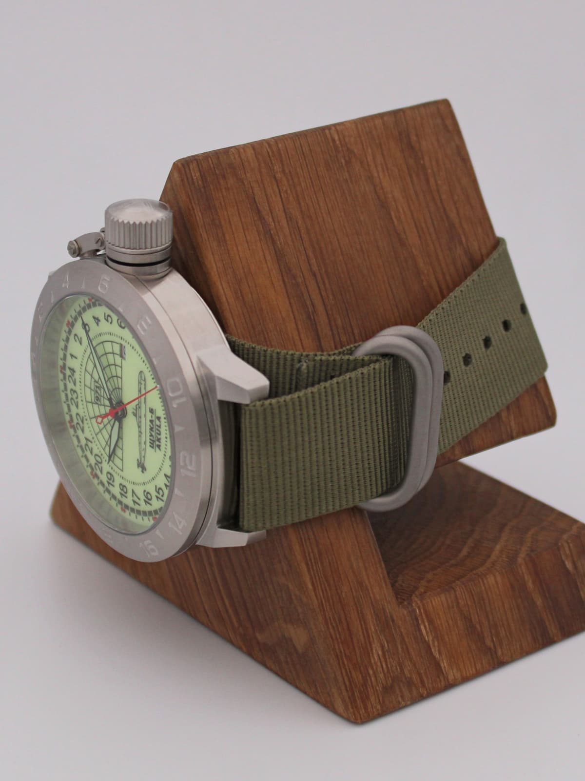 Часы 971 / Щука-Б (Akula) кварцевые (Ronda 515.24H) Q52.061.21