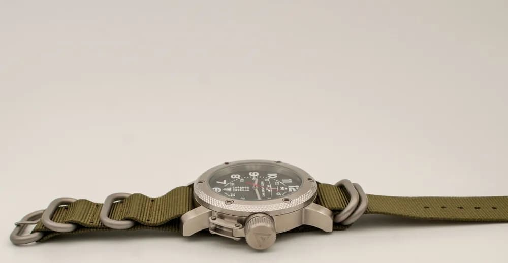 Часы наручные  ВДВ 1005.21 механические (сапфировое стекло), с автоподзаводом,  механизм Восток 2415